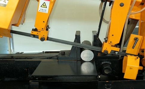 东升镇数控带锯床自动送料精度会出现偏差吗？